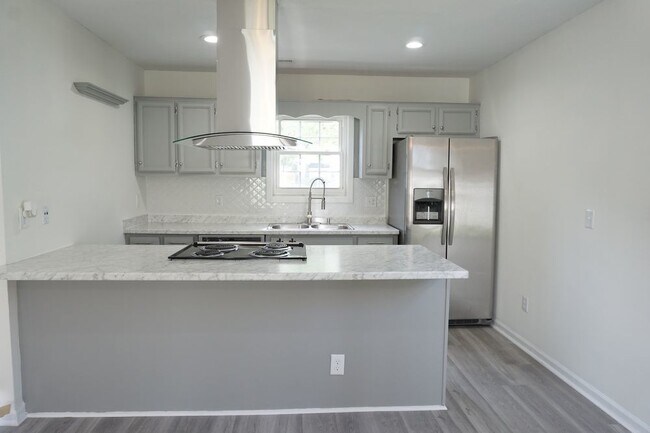 Building Photo - 3808 Fawn Creek Dr