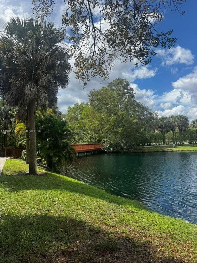 Building Photo - 9999 Summerbreeze Dr