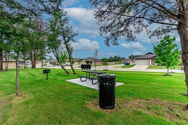 Building Photo - 201 Knoll Pines Drive