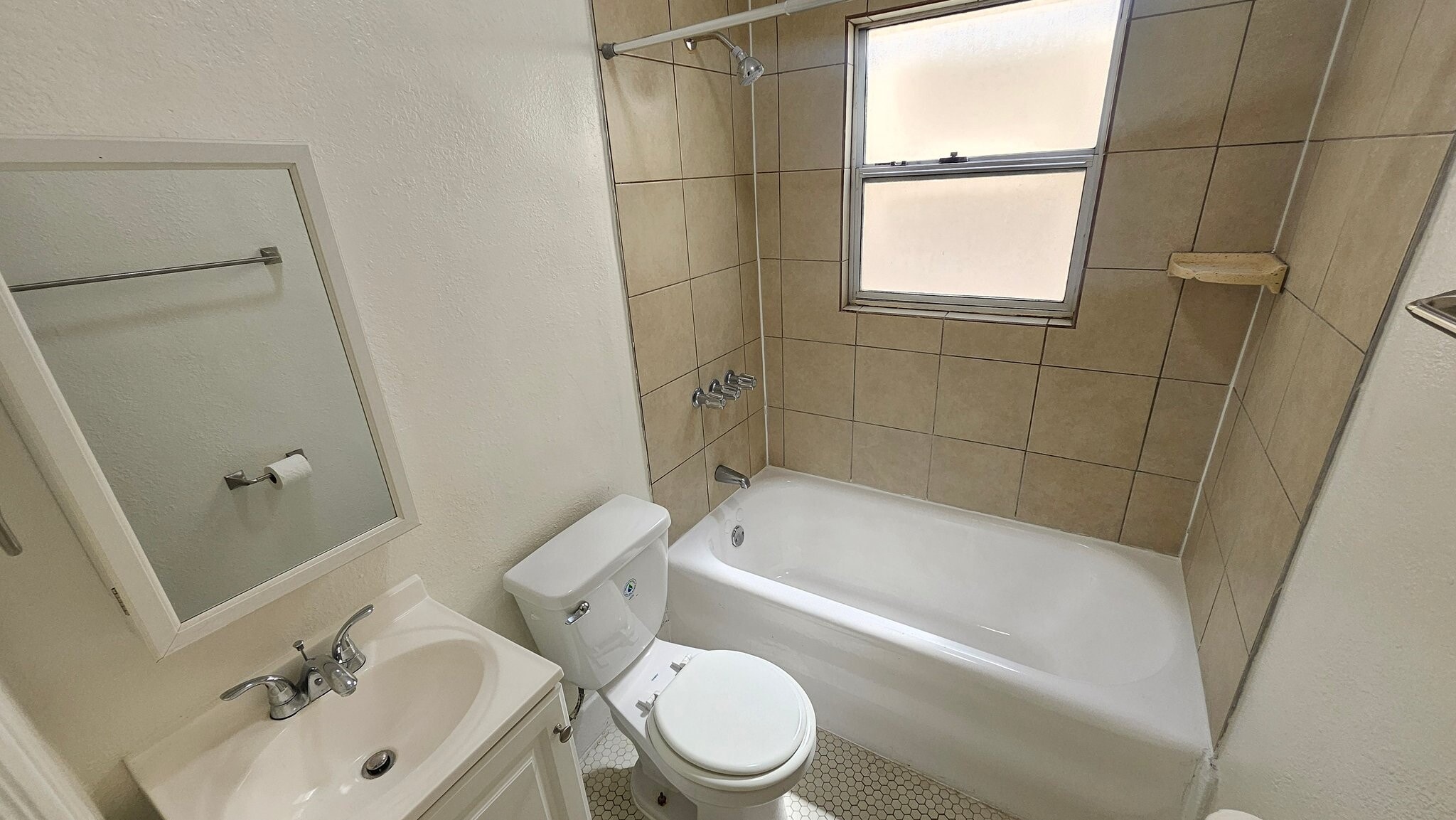 Building Photo - 727 S Coronado St