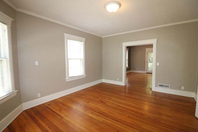 Building Photo - 826 Vattier Street