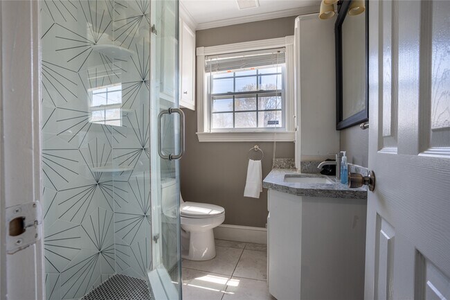 Building Photo - 802 Enid St