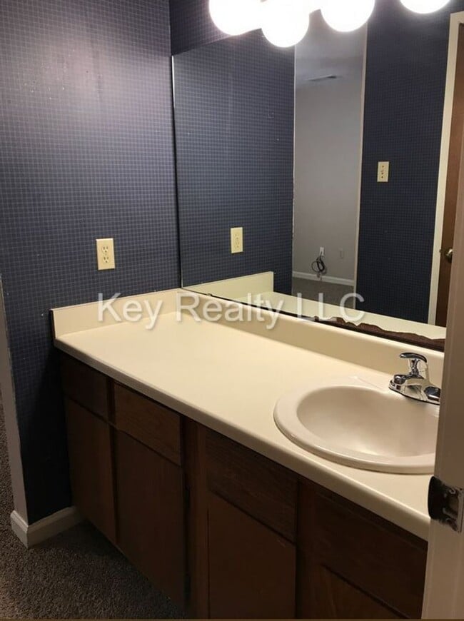 Building Photo - 602 - A Gary K - Pineville