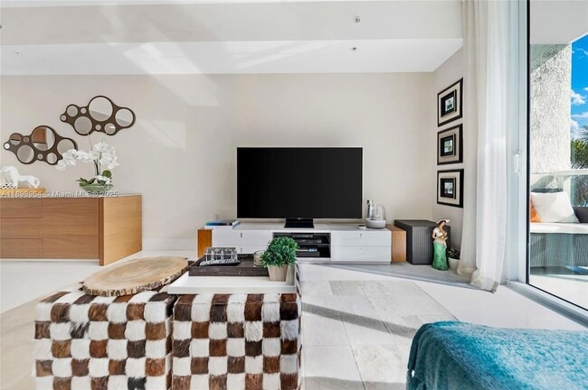 Building Photo - 253 NE 2nd St