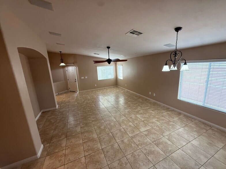 Building Photo - 4420 Meadowlark Wing Way