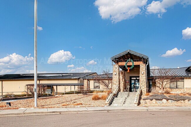 Building Photo - 8131 Oliver Rd