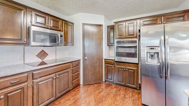 Building Photo - Beautiful Home Coming Soon in the Heart of Broken Arrow!