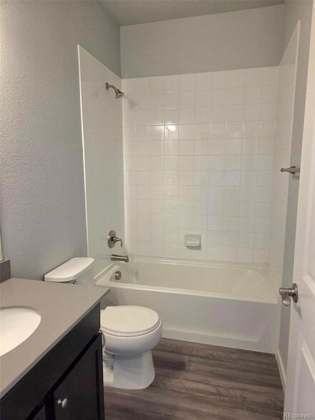 Building Photo - 2220 Santini Trl