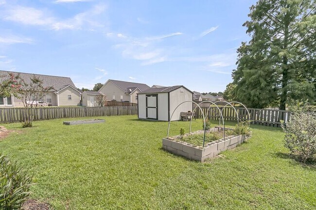 Building Photo - 403 Dovetail Cir
