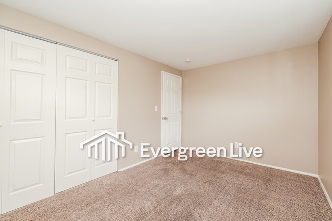 Building Photo - 6469 Hemingway Rd