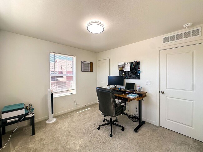 Building Photo - 9049 Bondcliff Ln