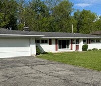 Building Photo - 317 West Dr