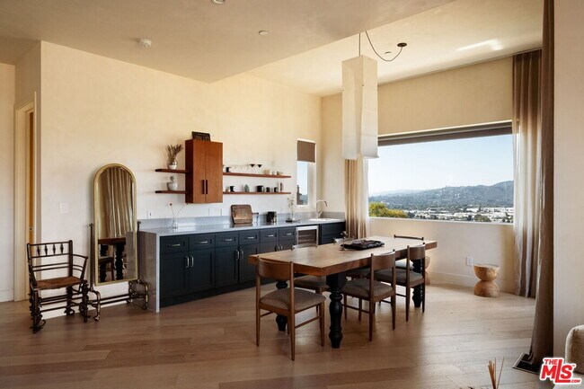 Building Photo - 3663 Kinney St