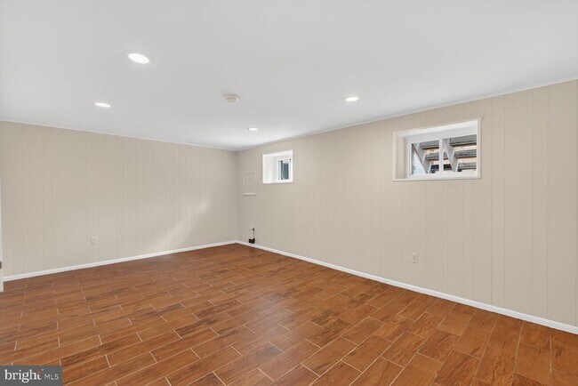 Building Photo - 6427 Old Scotts Ct