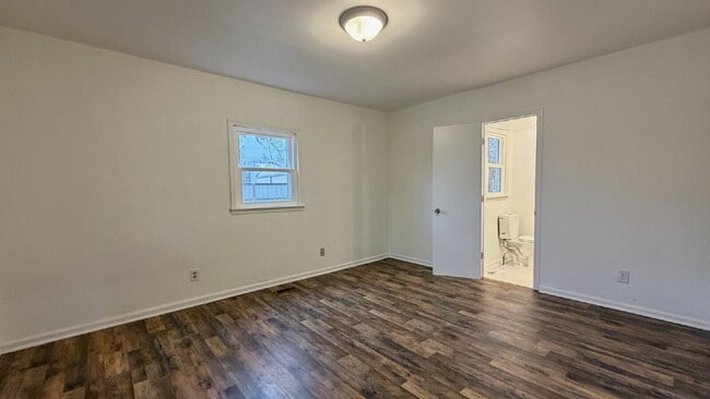 Building Photo - For Rent: 3+ BR, 3BA house. (Please speak with us before applying.)