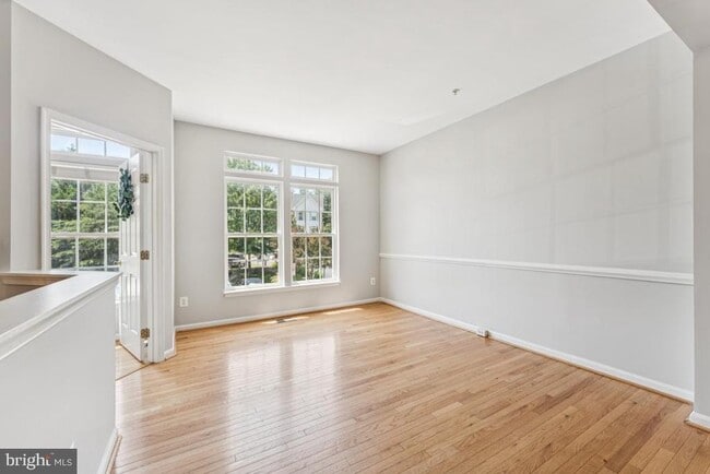 Building Photo - 2928 Huntington Grove Square