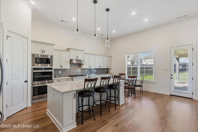 Building Photo - 13738 River Grove Ln
