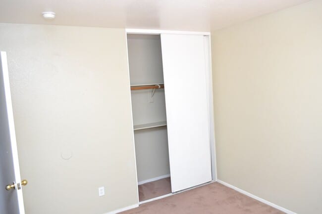 Building Photo - NLV - 1 STORY CORNER LOT HOME