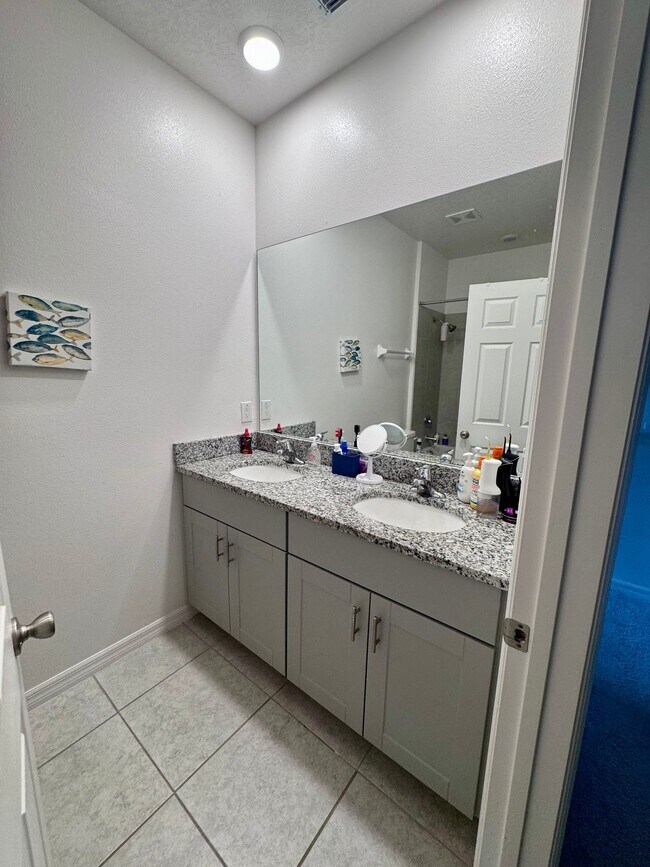 Building Photo - 34225 Rogallo Ln