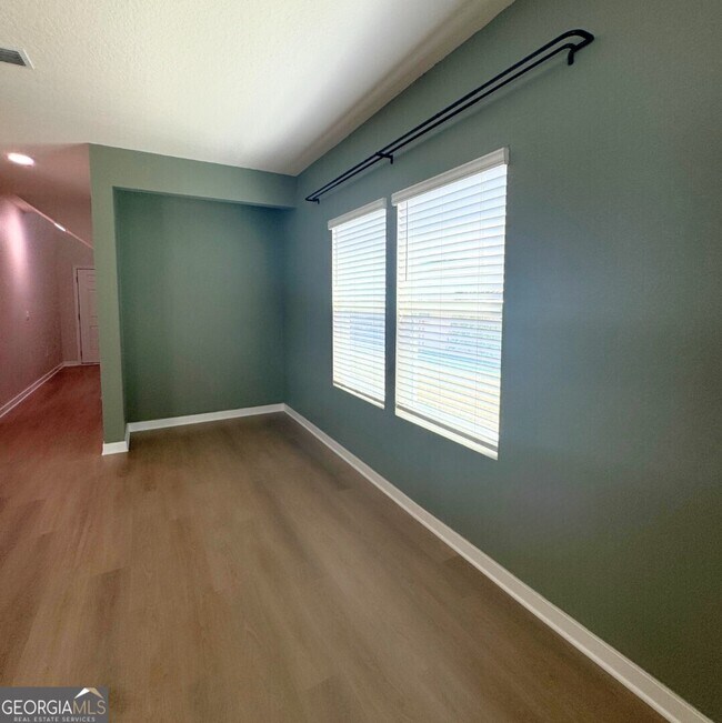 Building Photo - 164 Ashwood Cir