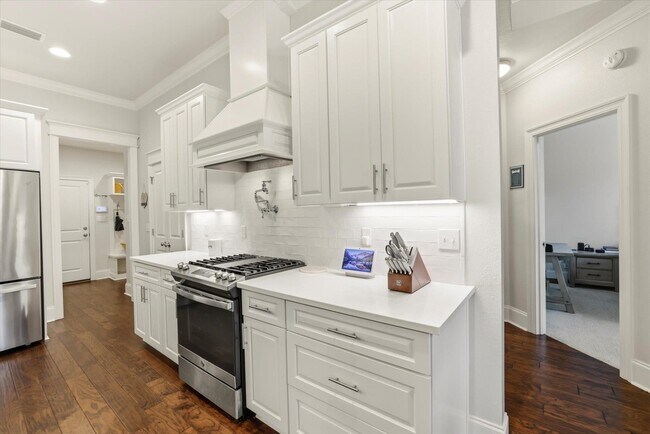 Building Photo - 5360 Spirit Rock Pl