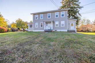 Building Photo - 757 Holt Rd