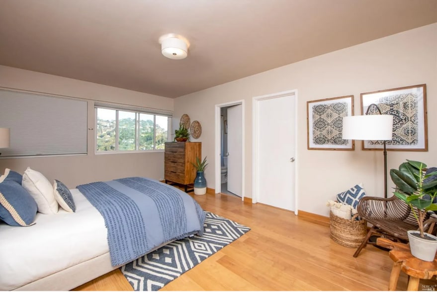 Building Photo - 290 Via Casitas