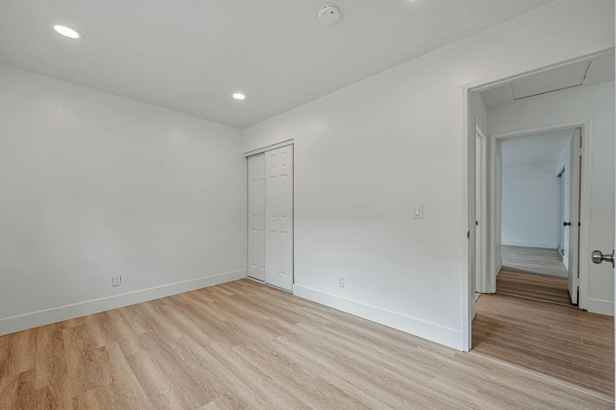 Building Photo - 6046 Reo Pl