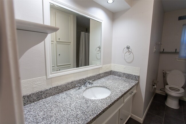 Building Photo - 9418 Brig O Doon Cir