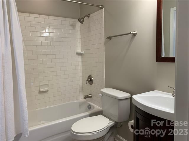 Building Photo - 2519 Stockbridge Dr