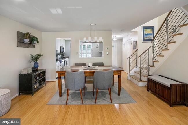 Building Photo - 7433 Hatherleigh Ct