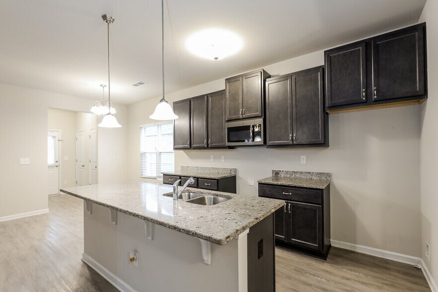 Building Photo - 176 Addy Ln