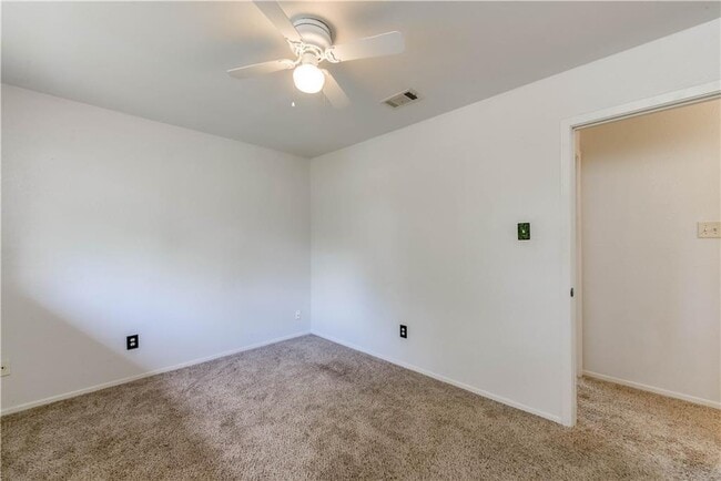 Building Photo - 4200 Everest Ln