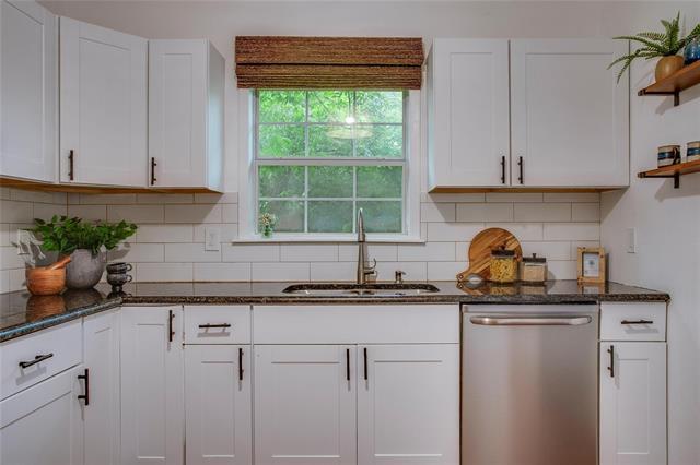 Building Photo - 716 S Rosemont Ave