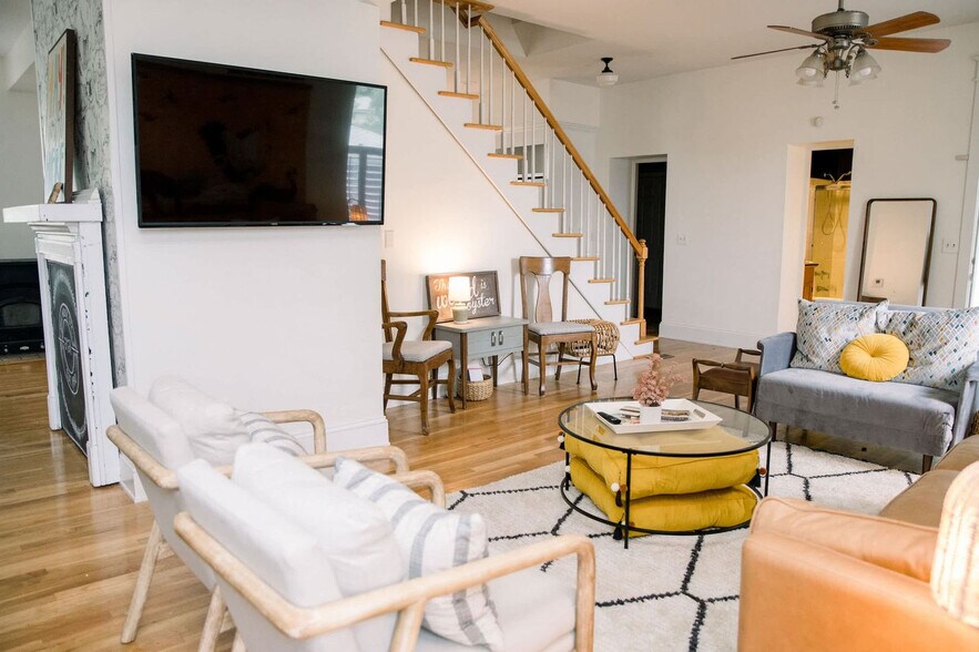 Building Photo - 507 S 2nd St