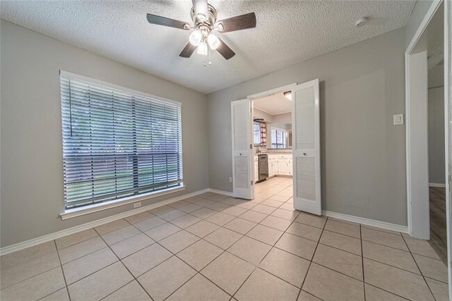 Building Photo - 408 Shoreview Dr