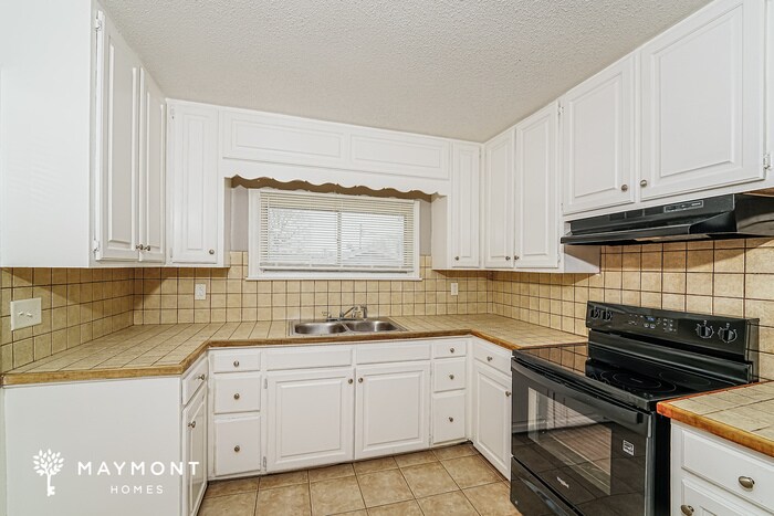 Building Photo - 1032 Melody Dr