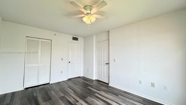 Building Photo - 4190 San Marino Blvd