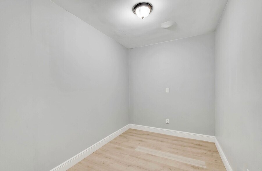 Building Photo - 9710 SW 161st St