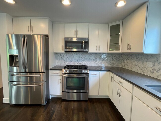 Building Photo - 4Bd/2.5Ba Seattle House