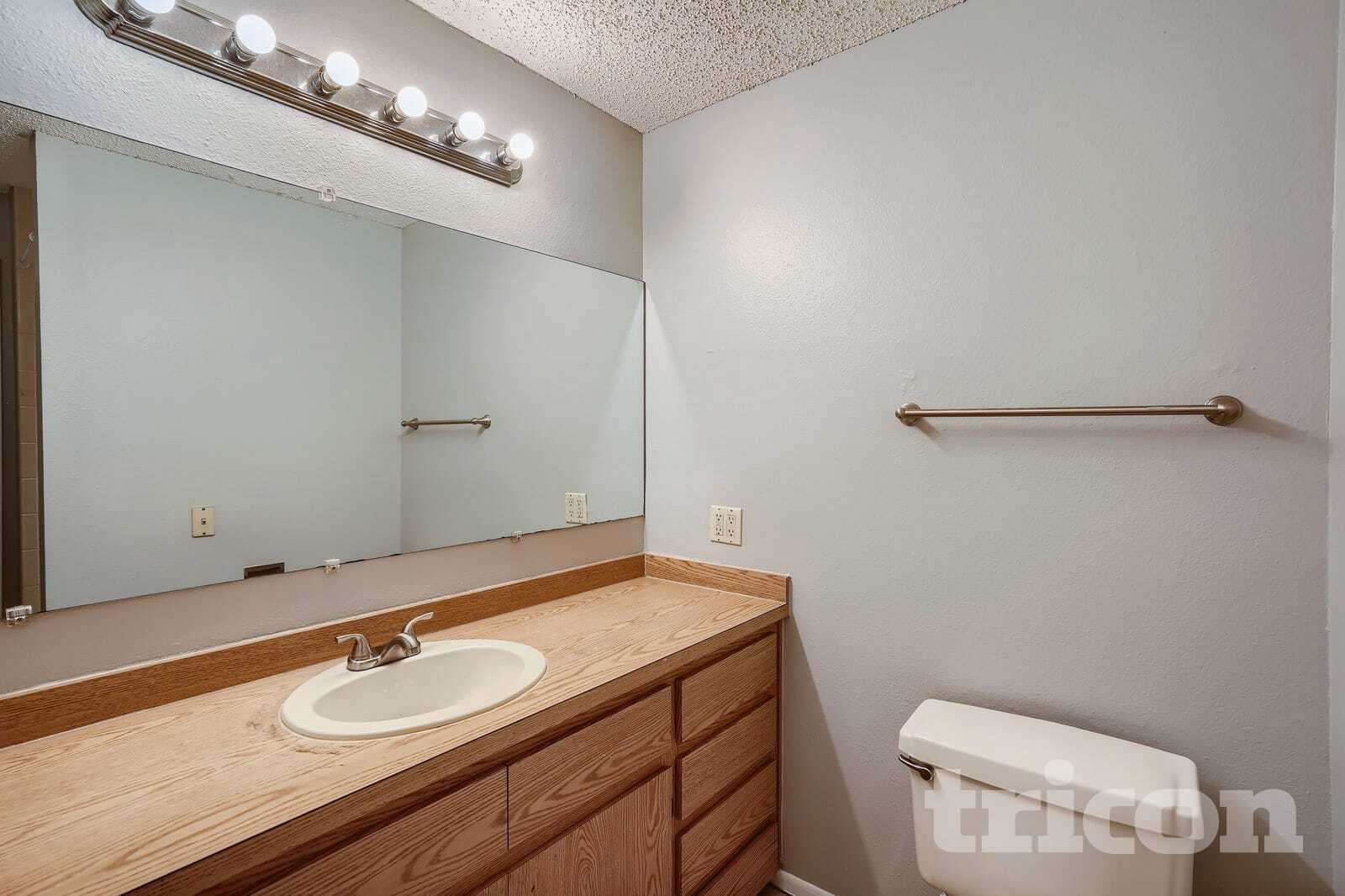 Building Photo - 6666 56th Ave N