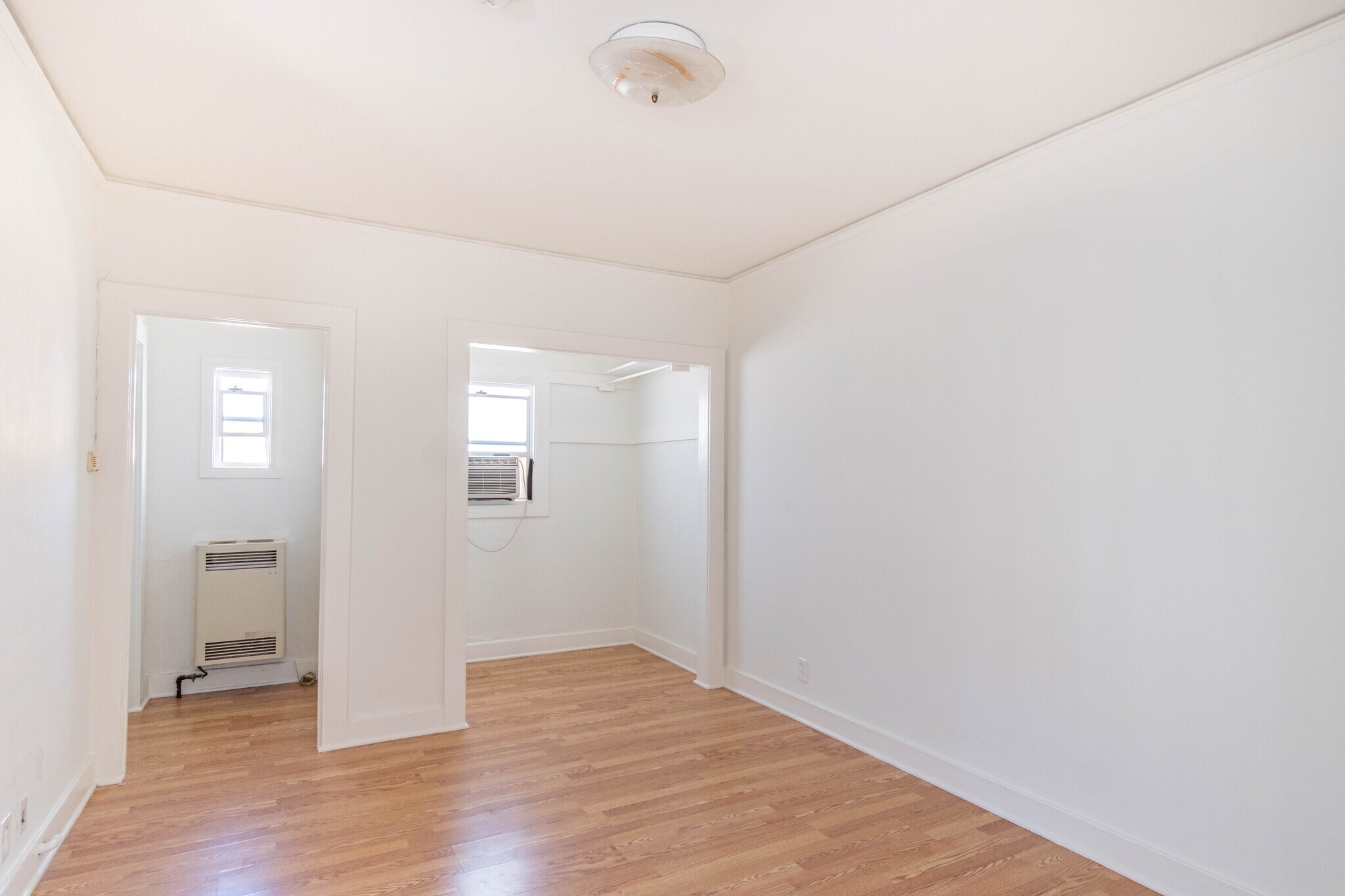 Building Photo - 612 Parkman Ave