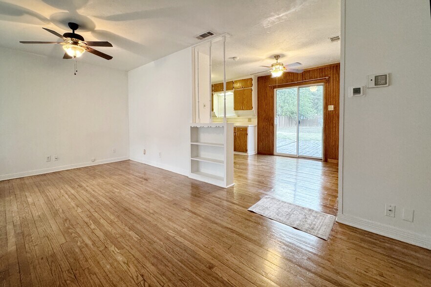 Building Photo - 718 Cordell St