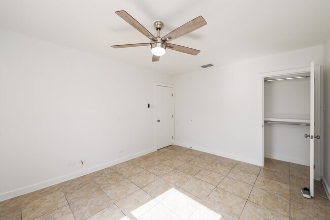 Building Photo - 2610 Springfield Ave