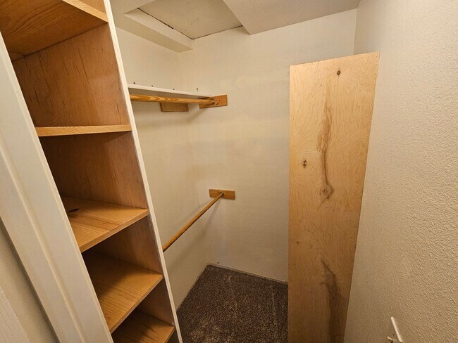Building Photo - 221 Rector Ln