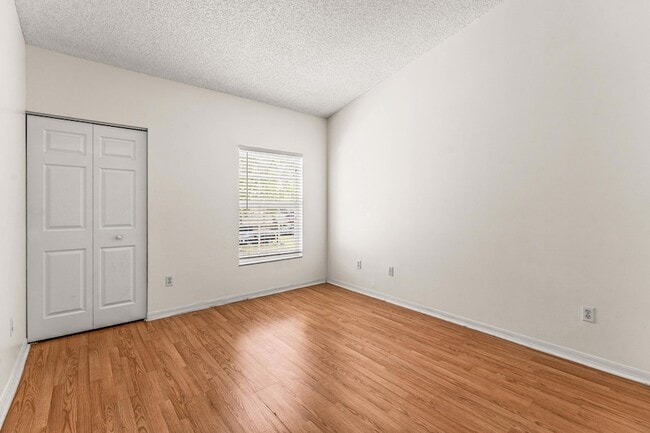 Building Photo - 10336 Fox Trail Rd S