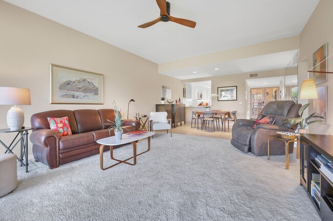 Building Photo - 48 Palma Dr