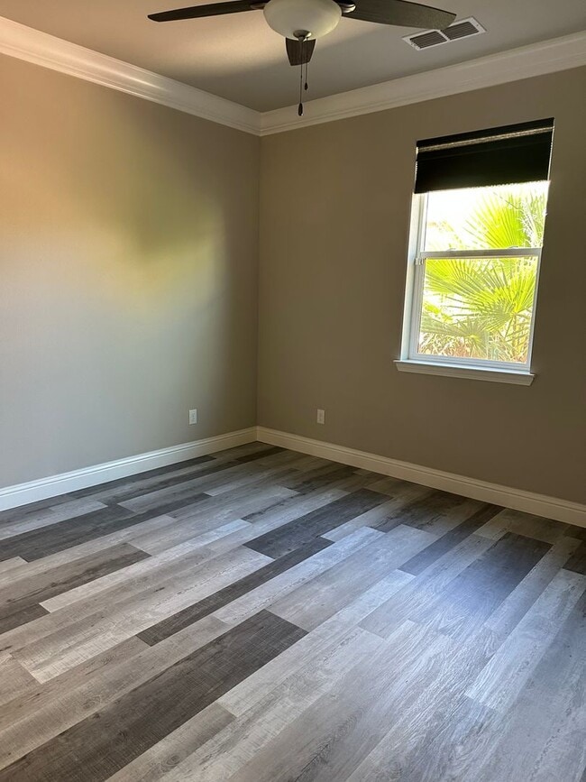 Building Photo - 862 Congaree Ln