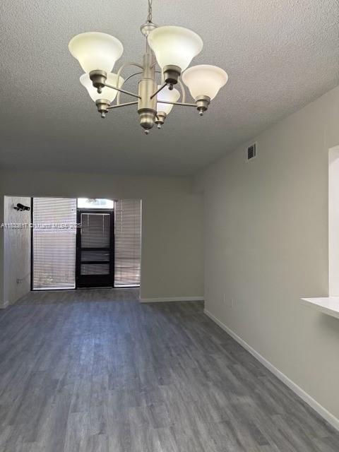 Building Photo - 9421 Fontainebleau Blvd