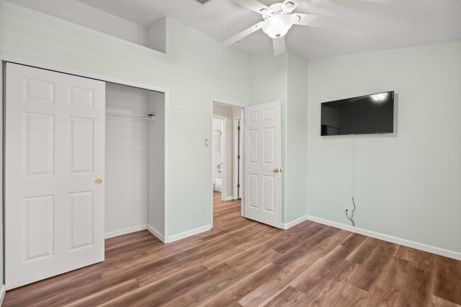 Building Photo - Beautiful 3 Bedroom Home